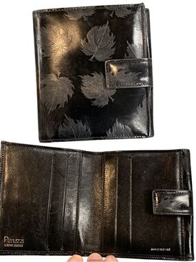 Peruzzi Black Leather Leaf-Embossed Bi-Fold Wallet